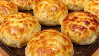 Homemade Cheddar Cheese Rolls