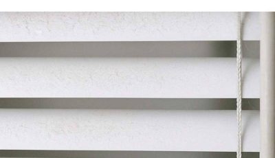 My nana taught me this hack to make dusty blinds sparkle in 2 mins with 0 work. Here’s how it works