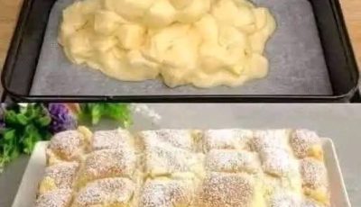 Flourless Almond Cake with Raspberry Sauce