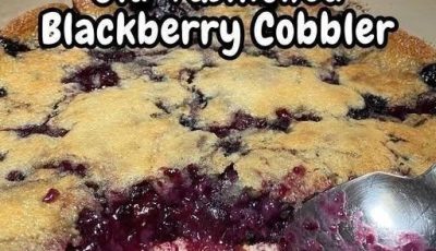 Old-Fashioned Blackberry Cobbler