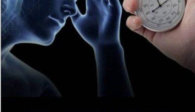 About 15 minutes before a stroke, the body usually sends 4 distinct signals