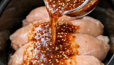 Pour This 1 Mixture Over Raw Chicken Breasts for a Weeknight Dinner That Hits Different Every Single Time