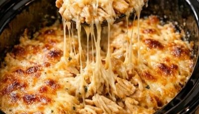 Slow Cooker Crack Chicken — The Addictive, Creamy Comfort Dish That Lives Up to Its Name!