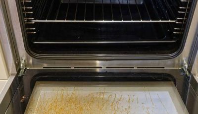 A Simple Trick to Clean Your Oven Door Glass